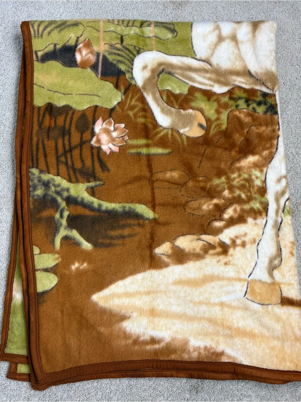 MINT!! VINTAGE 70s Neutral Colors REVERT Acrylic Deep Pile UNICORN Blanket THROW